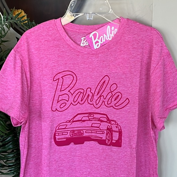 Brand New Barbie Pink Corvette Short Sleeve Shirt Movie Top - Picture 4 of 11